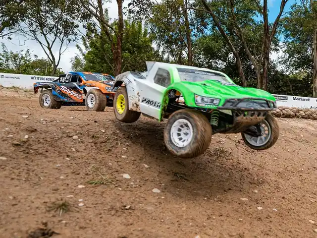 Example photo of a short course truck